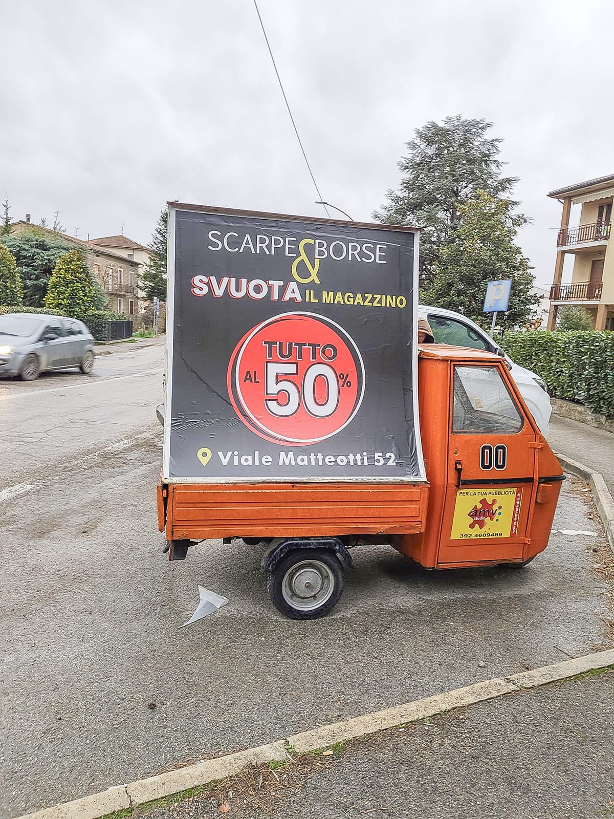 Camion vela pubblicitario durante una campagna
